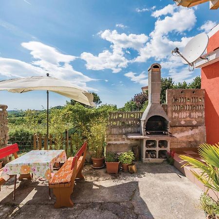 Awesome Home In Porec With House Sea View Buitenkant foto